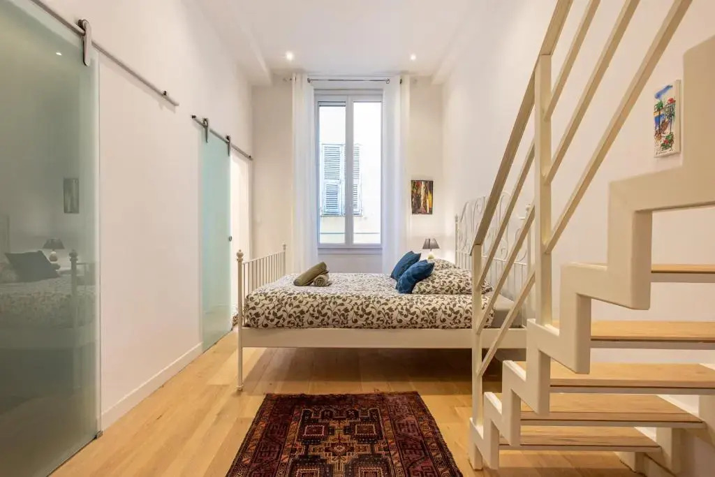 St Vincent - 3 BEDROOMS, MAGNIFICENT,VASTE, SUNNY, A/C, WIFI