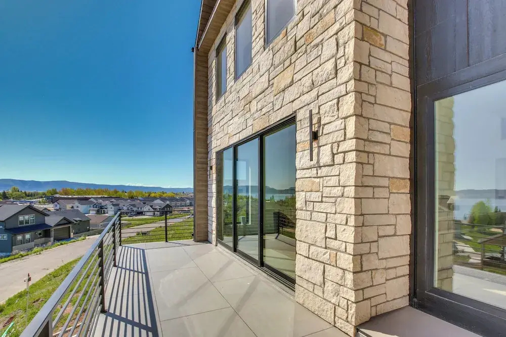 Luxe Retreat w/ Theater Room: Walk to Bear Lake!