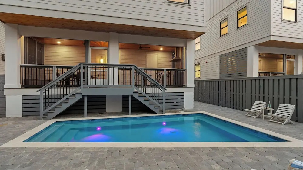 Graytness & Grayton Dreams by Avantstay Sleeps 64 + 22 Bedrooms 2 Pools + Spa + Game Rooms + Elevator Bikes + Golf Carts Walk to Grayton Beach
