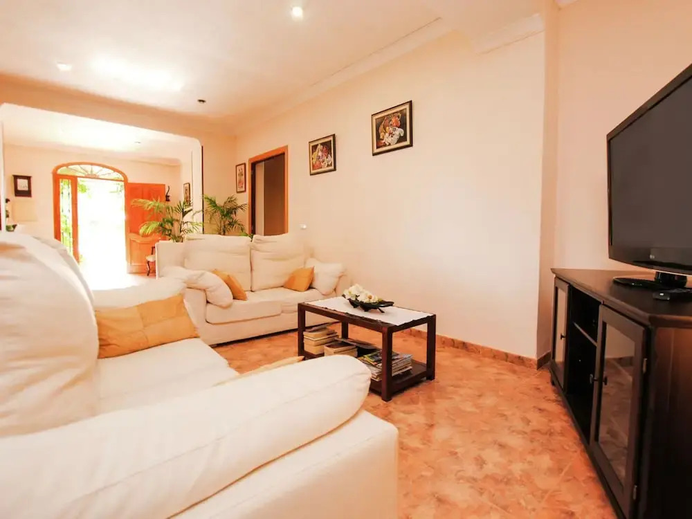 Cosy Finca With big Private Swimming Pool Very Centrally Located on the Island