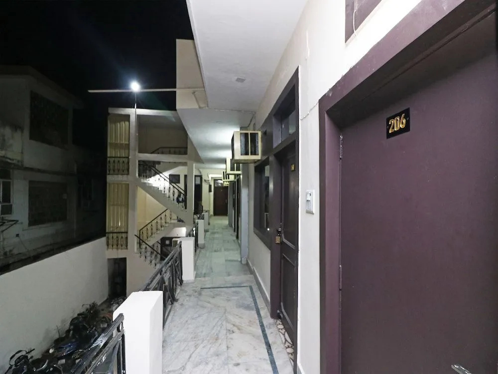 Hotel Anuradha Palace