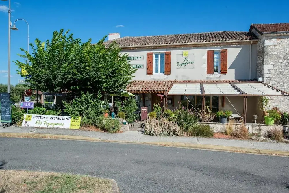 Logis Hôtels - Hôtel et Restaurant Les Voyageurs