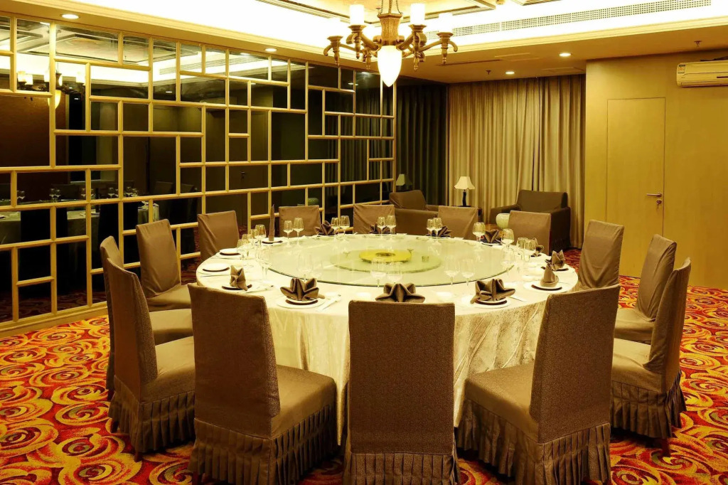 Sovereign Hotel