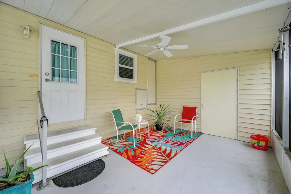 7 Mi to Bonita Beach! Escape w/ Pool Access