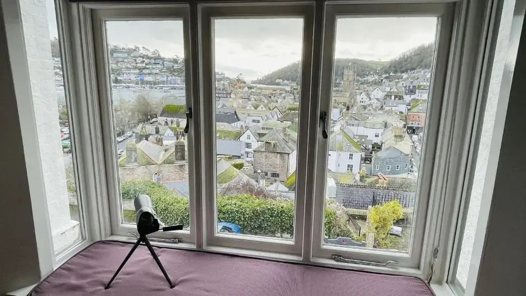 16 Clarence Hill - Iconic Dartmouth House with Enchanting Garden
