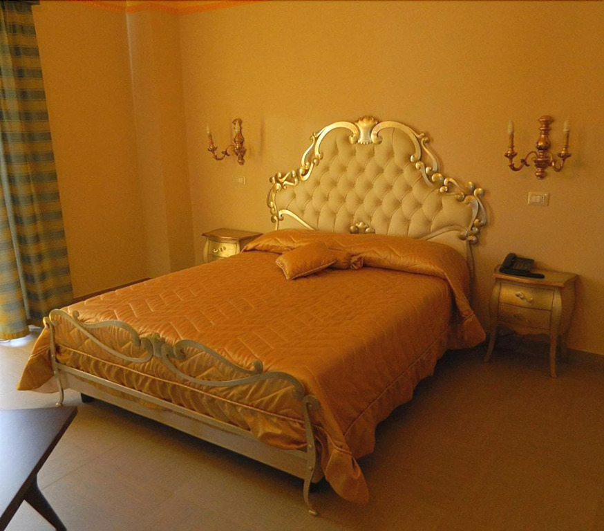 Helios Hotel