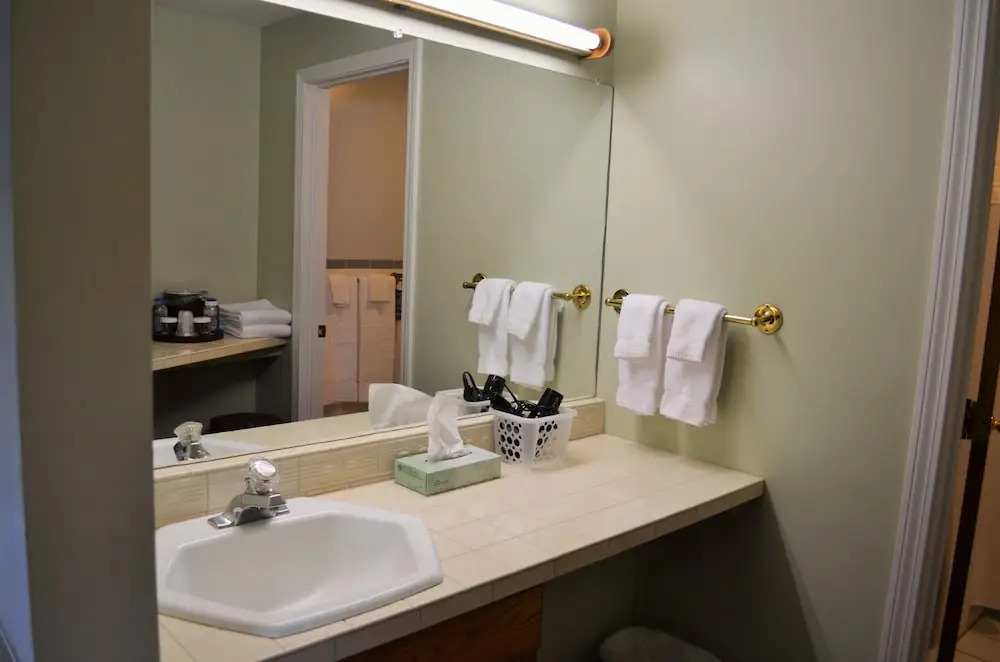 Maple Terrace Motel