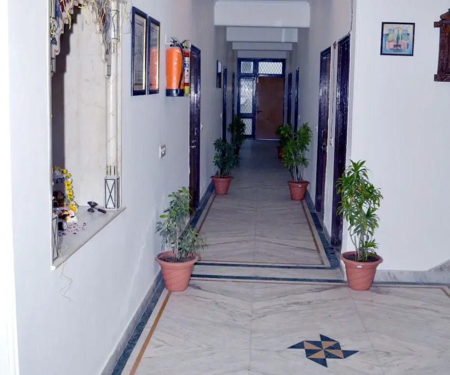 Optimum Sheela Inn @ Taj