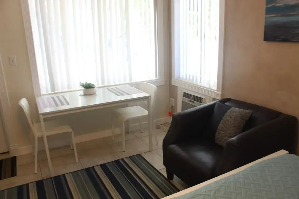Terrace Park Suites Old Northeast by Tech Travel