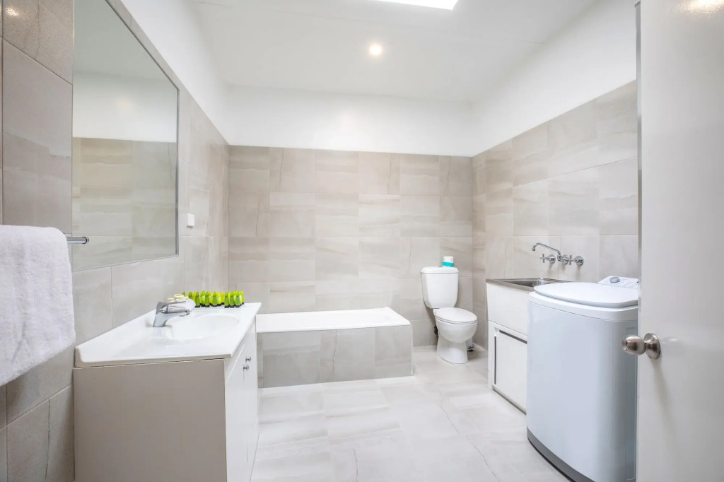 Coolaroo Hotel