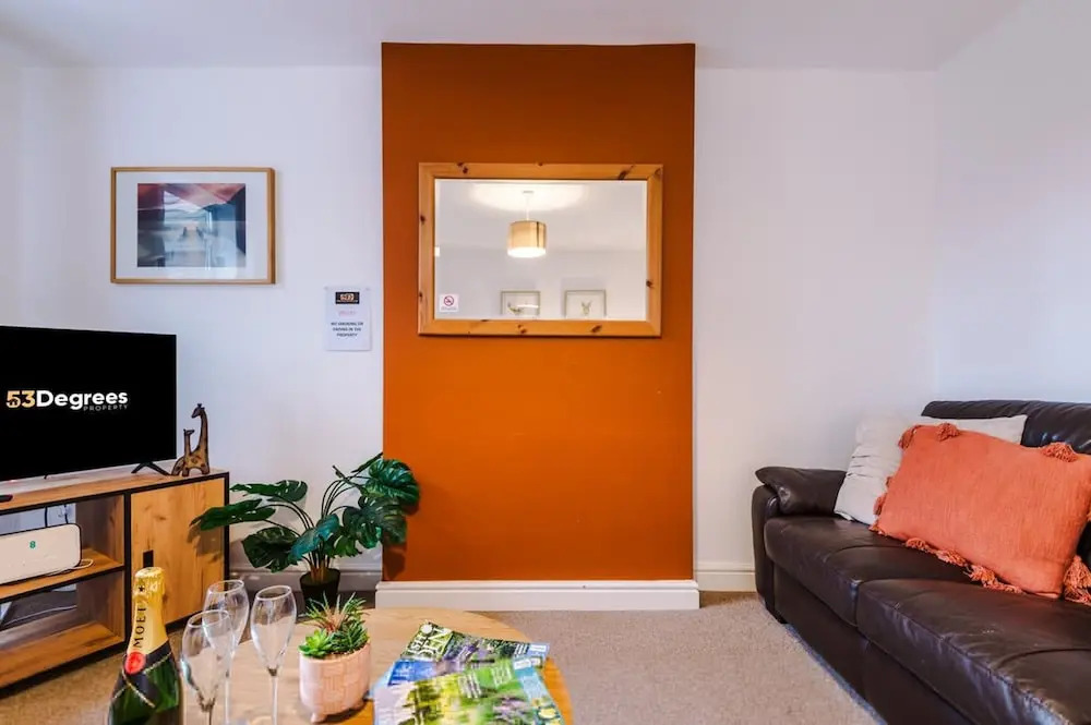 Modern Apartment Ideal for Business Sleeps 3