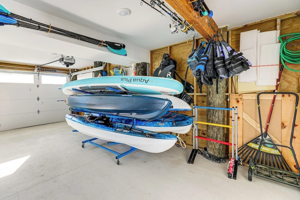 Family Friendly! Canal-front Gem in Bethany Beach