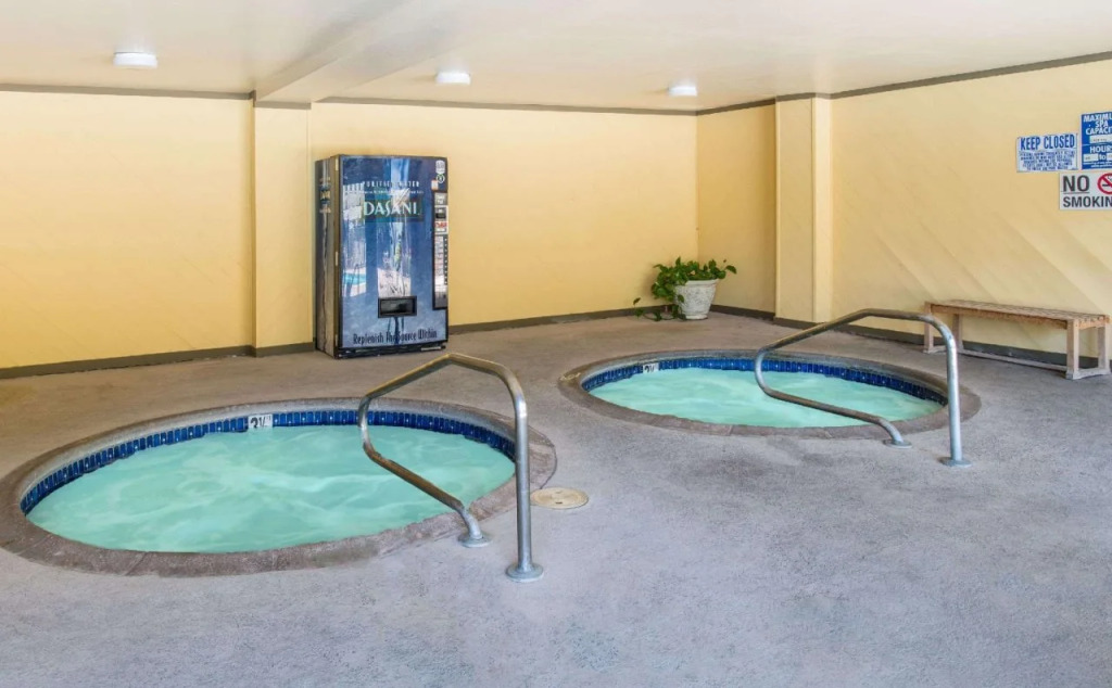 Ramada by Wyndham West Sacramento Hotel and Suites