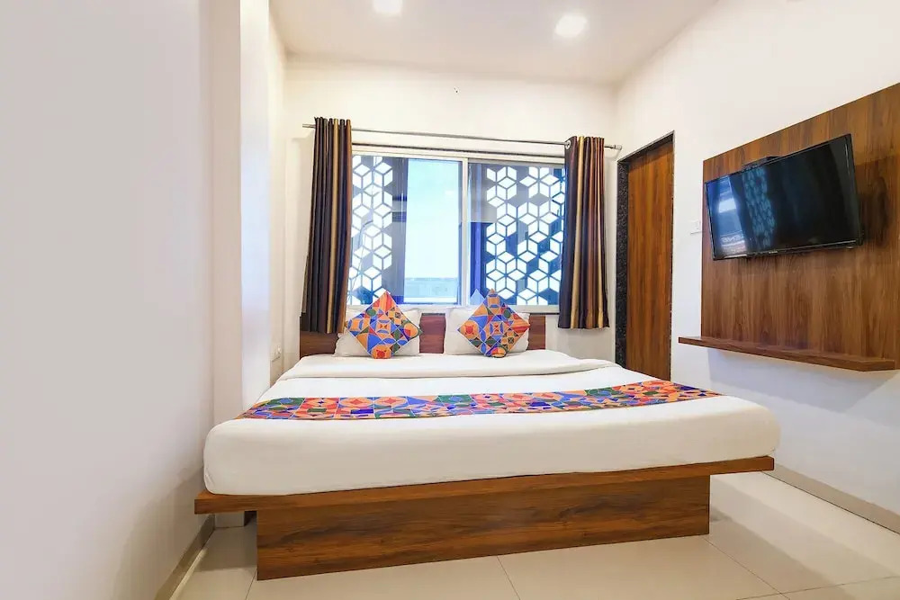 FabHotel Apple Near ITI