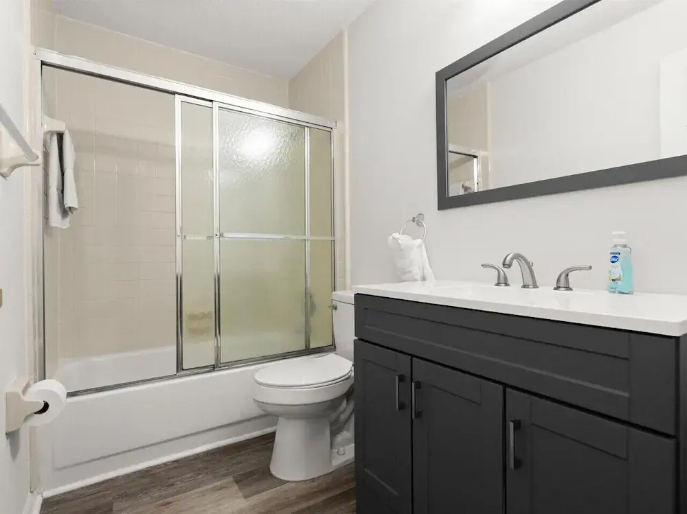 Yellow Sunshine Oceanfront Townhouse, Private Balcony Unit #2