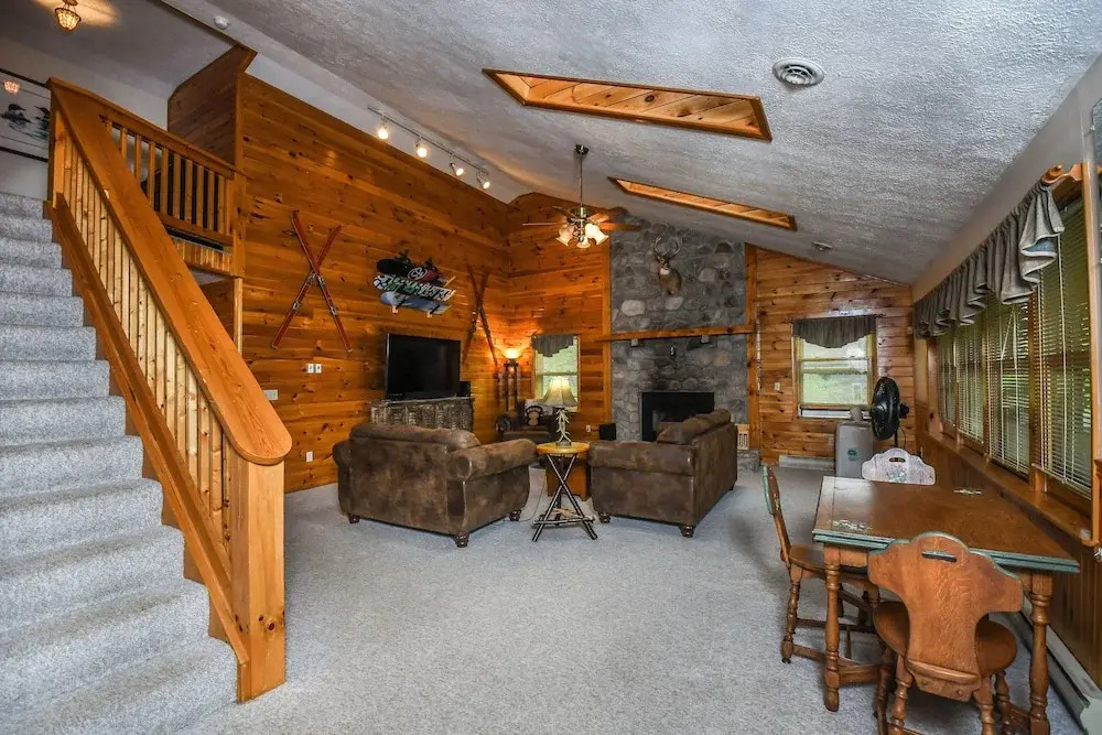 Hillside Retreat 4 Bedroom House