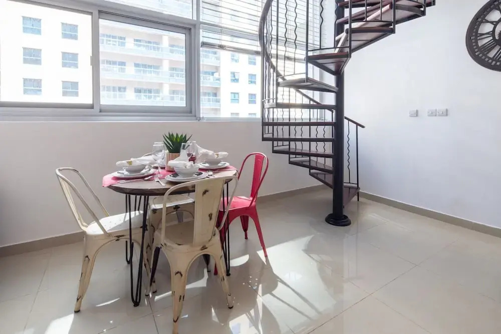 Lively & Spacious 1BR Loft in Dubai Marina