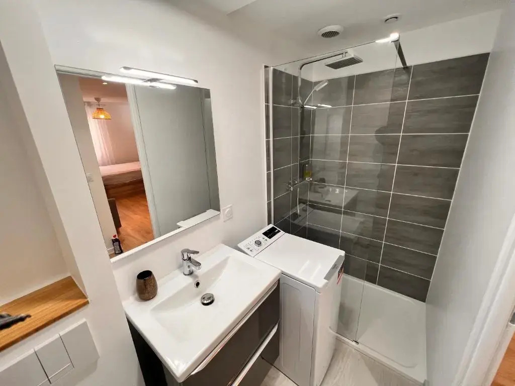 Appartements calmes - Standing - Hypercentre - CLIM - WIFI - Netflix