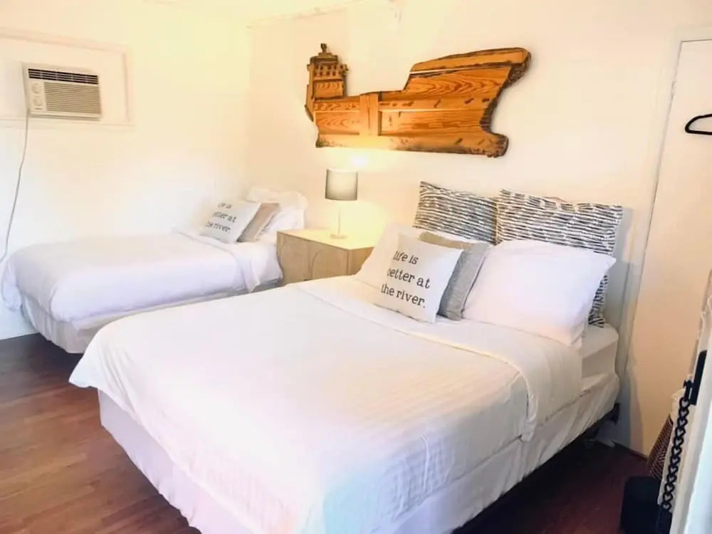 Wooden Boat Inn
