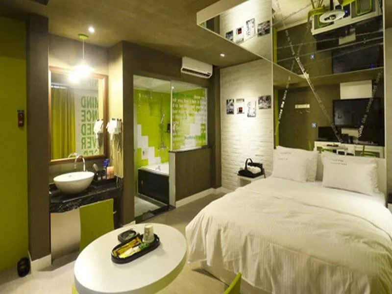 XYM Motel