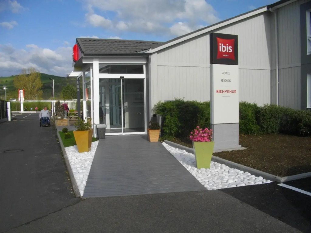 ibis Issoire