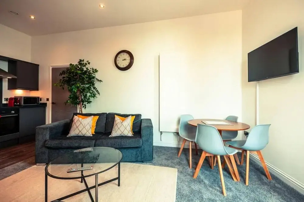 Maritime House - Luxury 2 Bed High Spec Apartment w Private Parking