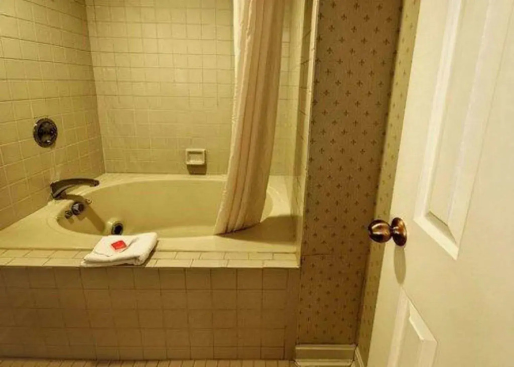 Gold Star Inn & Suites