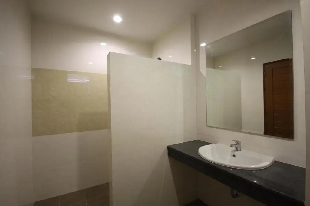 Paragon Suites Resort