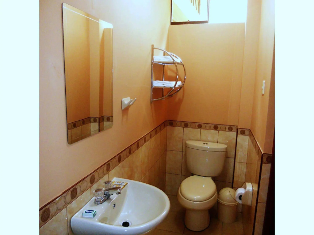 Yuraq Hotel