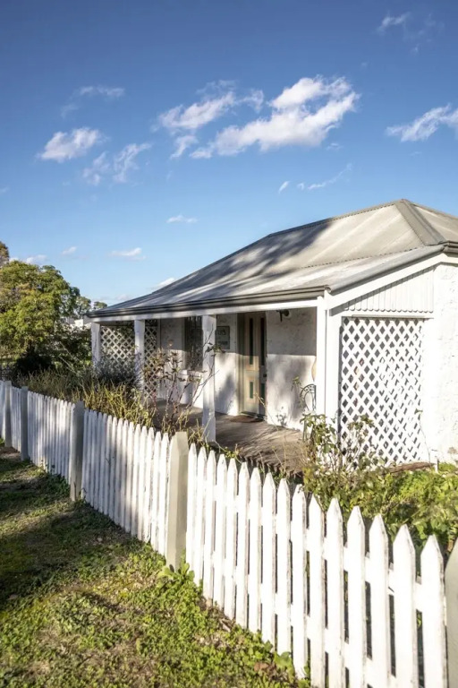 Sarahs Cottage