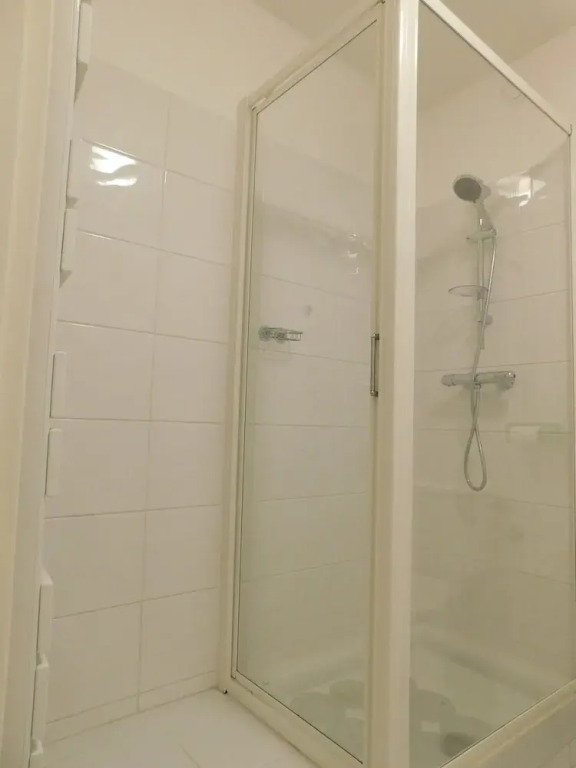 T1, Central Park, climatisation, piscine, parking privé