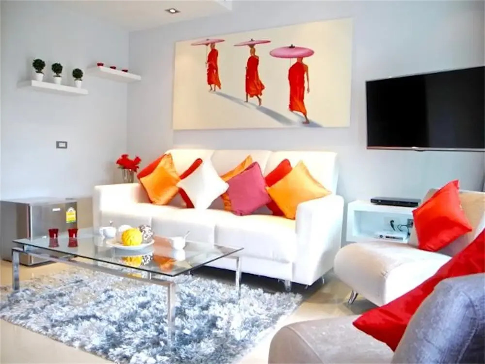 Emerald Patong 2 bedrooms Apartment Mountain View