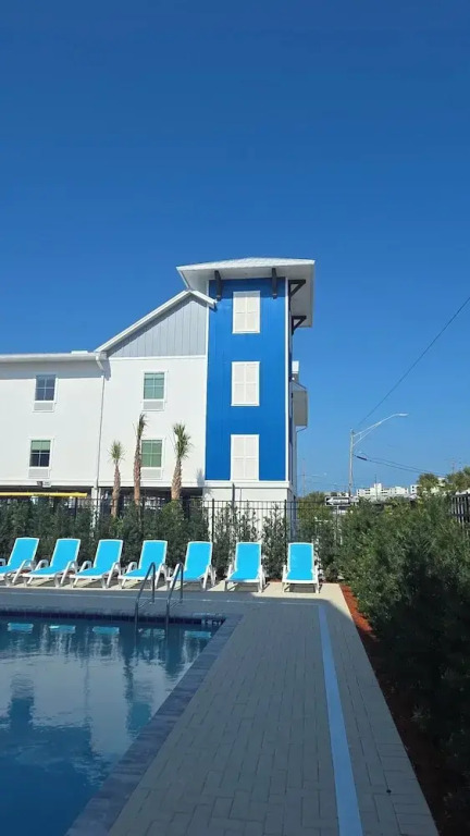 The J Hotel Dunedin near Honeymoon Island State Park, an Ascend Collection Hotel