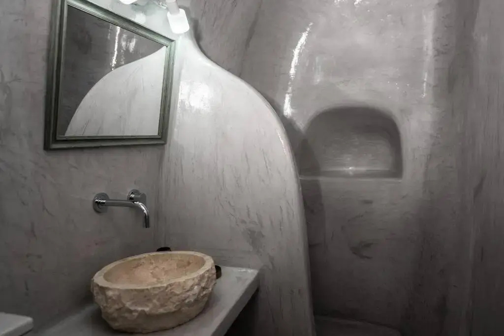 Vivid Caves 1 bedroom Cavehouse