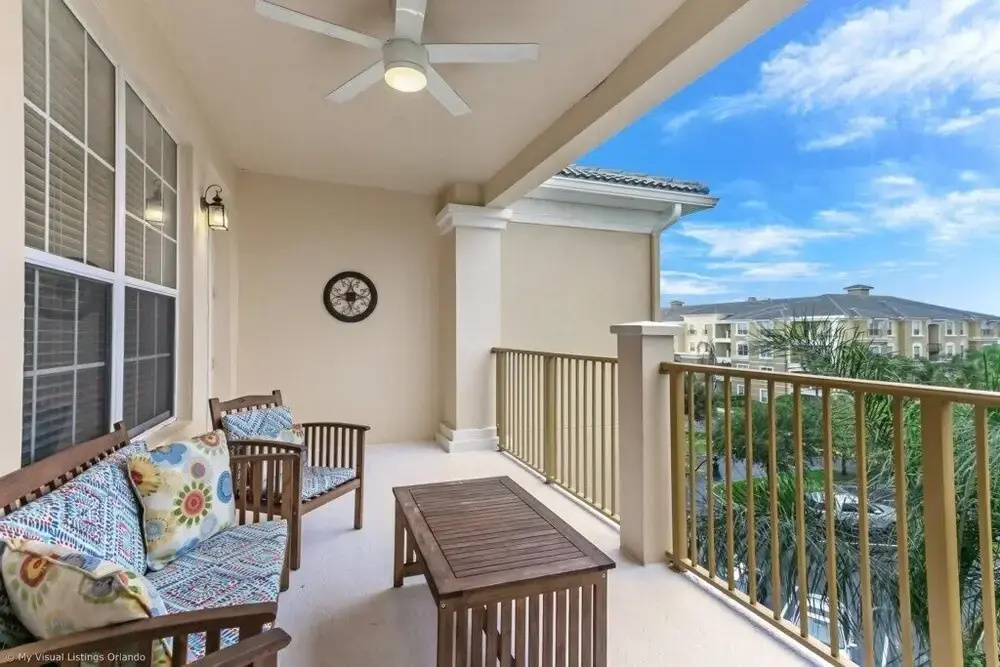 Beautiful Modern Vista Cay Condo, Near Parks-2011