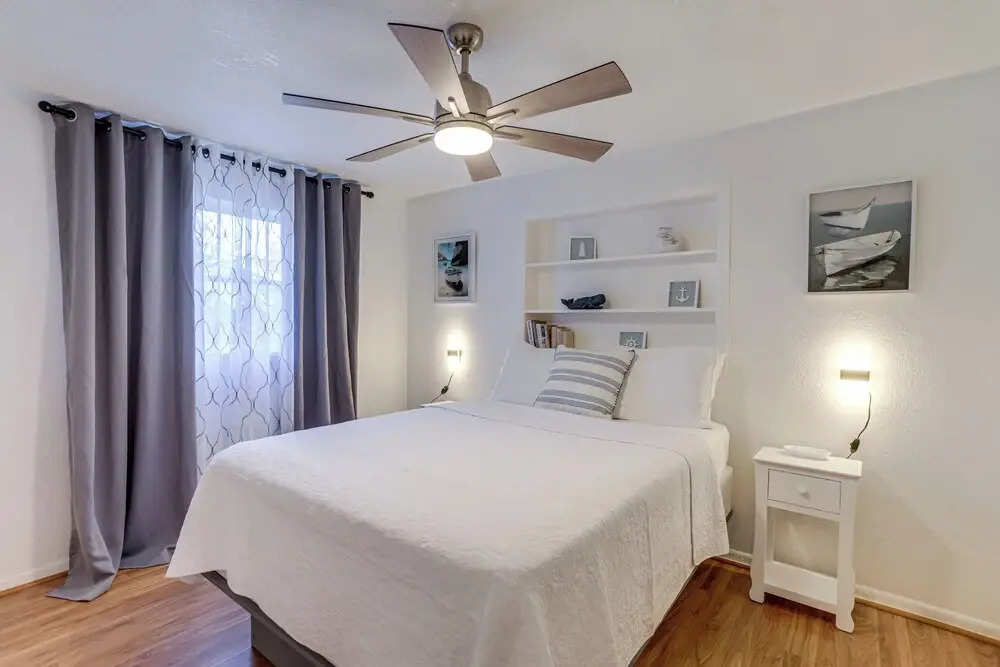 Largo Family Oasis: Private Pool & Hot Tub!