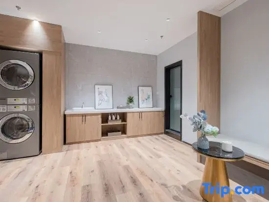 Elong Wanguo Hotel (Jinan Railway Station K88 Famous Spring Plaza)