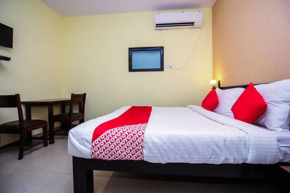 OYO Flagship 22531 C Scheme Ashok Nagar