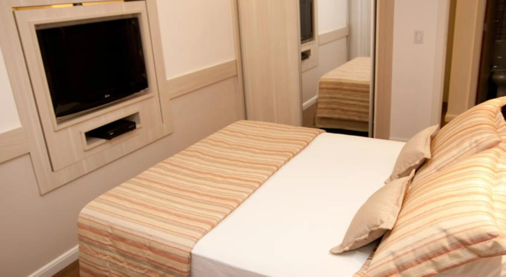 FLAT NO MERCURE BRASÍLIA LIDER, COM LIMPEZA DIÁRIA GRÁTIS, AO LADO DA ESPLANADA DOS MINISTÉRIOS, ESTÁDIO MANÉ GARRINCHA E CENTRO DE CONVENÇÕES, COM PISCINA, ACADEMIA, RESTAURANTE, RECEPÇÃO 24HS By REI DOS FLATS