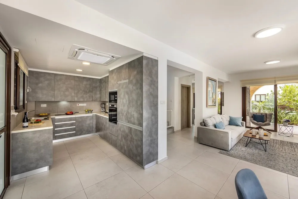 Ayia Napa Luxury Seaside Villa Ionion H15