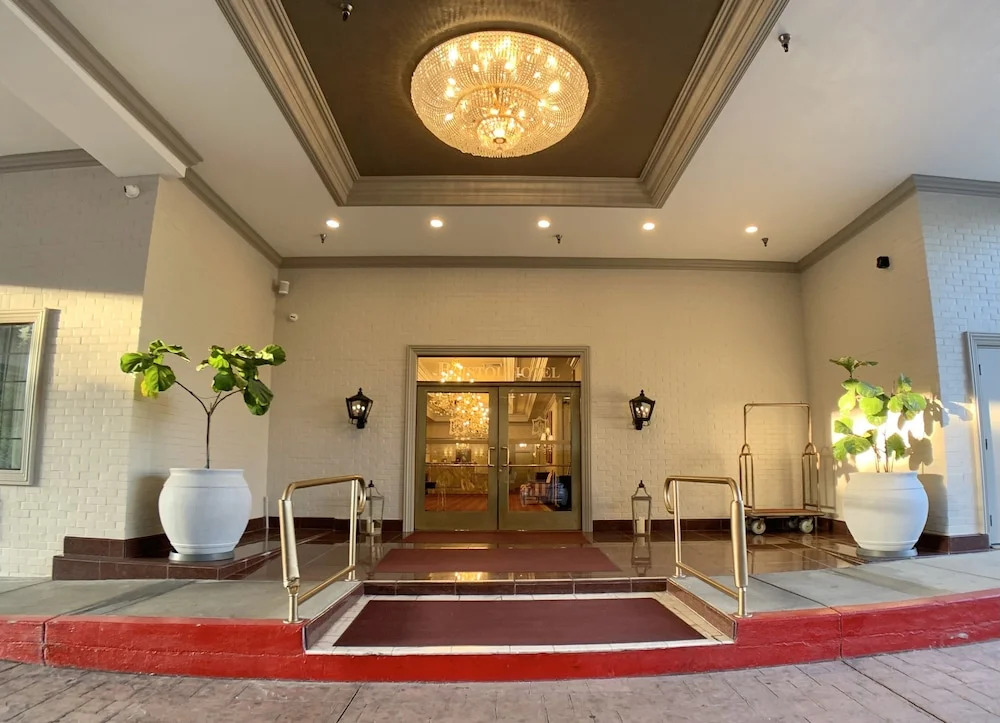 Bristol Hotel