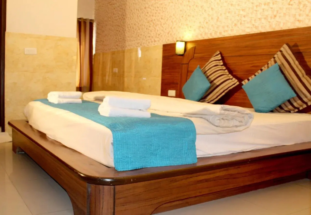 OYO 5723 Hotel Crown Jaipur
