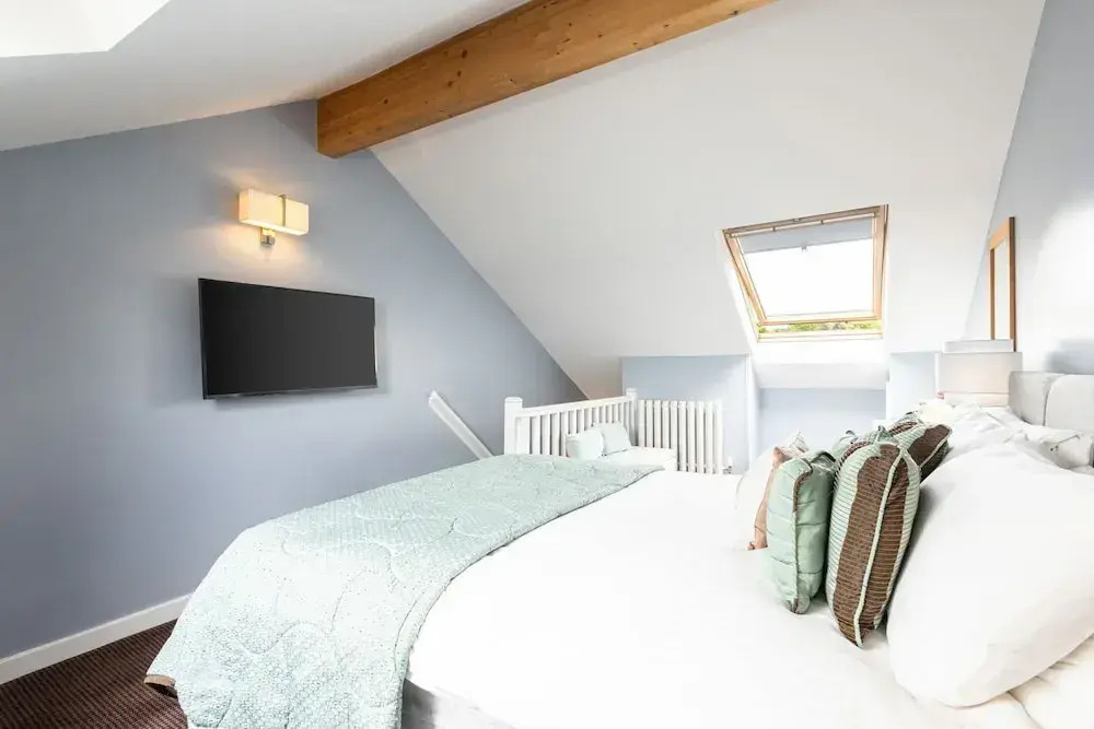 Host Stay Bowscale Suite