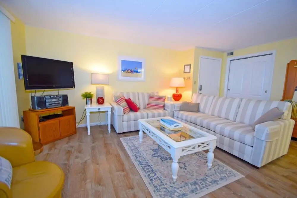 Thunder Island 112c 2 Bedroom Condo by RedAwning