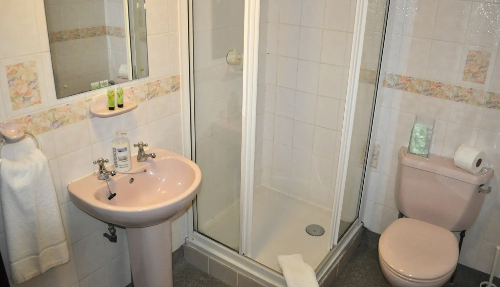 Little Foxes Hotel & Gatwick Airport Parking