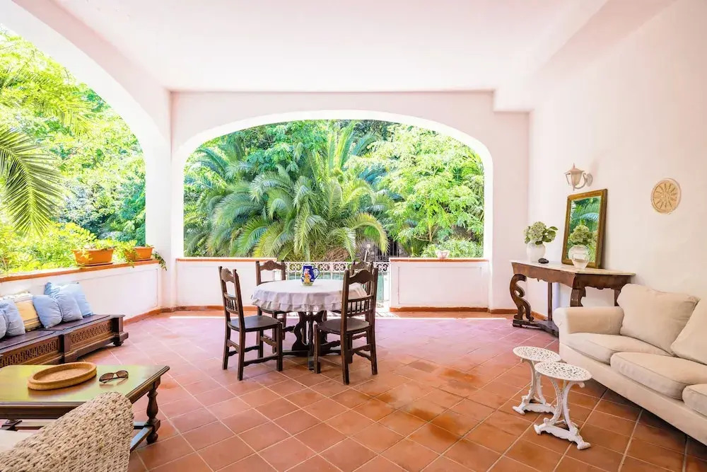 Villa Villari Terrace and Patio by Napoliapartments