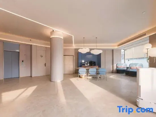 HanTing Hotel (Zhumadian Jiulongmao Shopping Center)