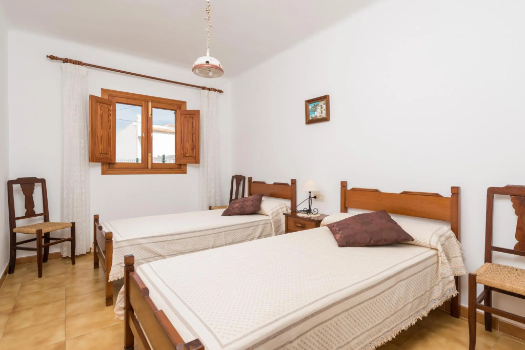BARCELO-DANUS - Chalet with terrace in Porto Colom. Free WiFi