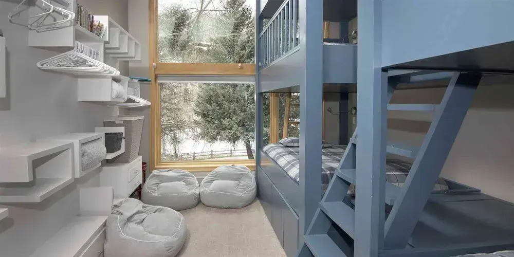 Vail Village 3 Bedroom Condo - Walk to Gondola One!
