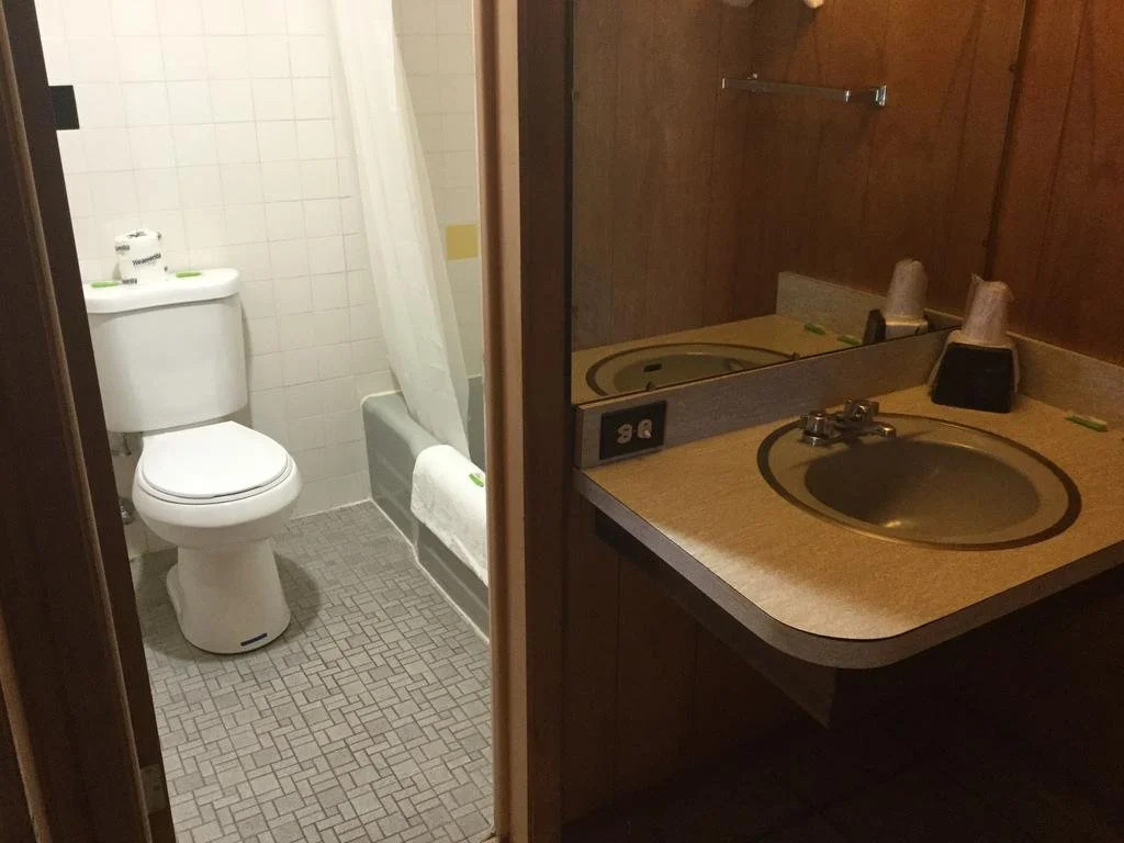 Towne Center Motel